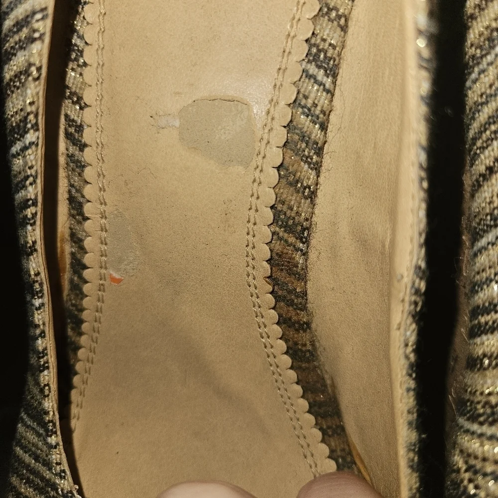 Report Womans Wedge Style Open Toe Shoe Size 10